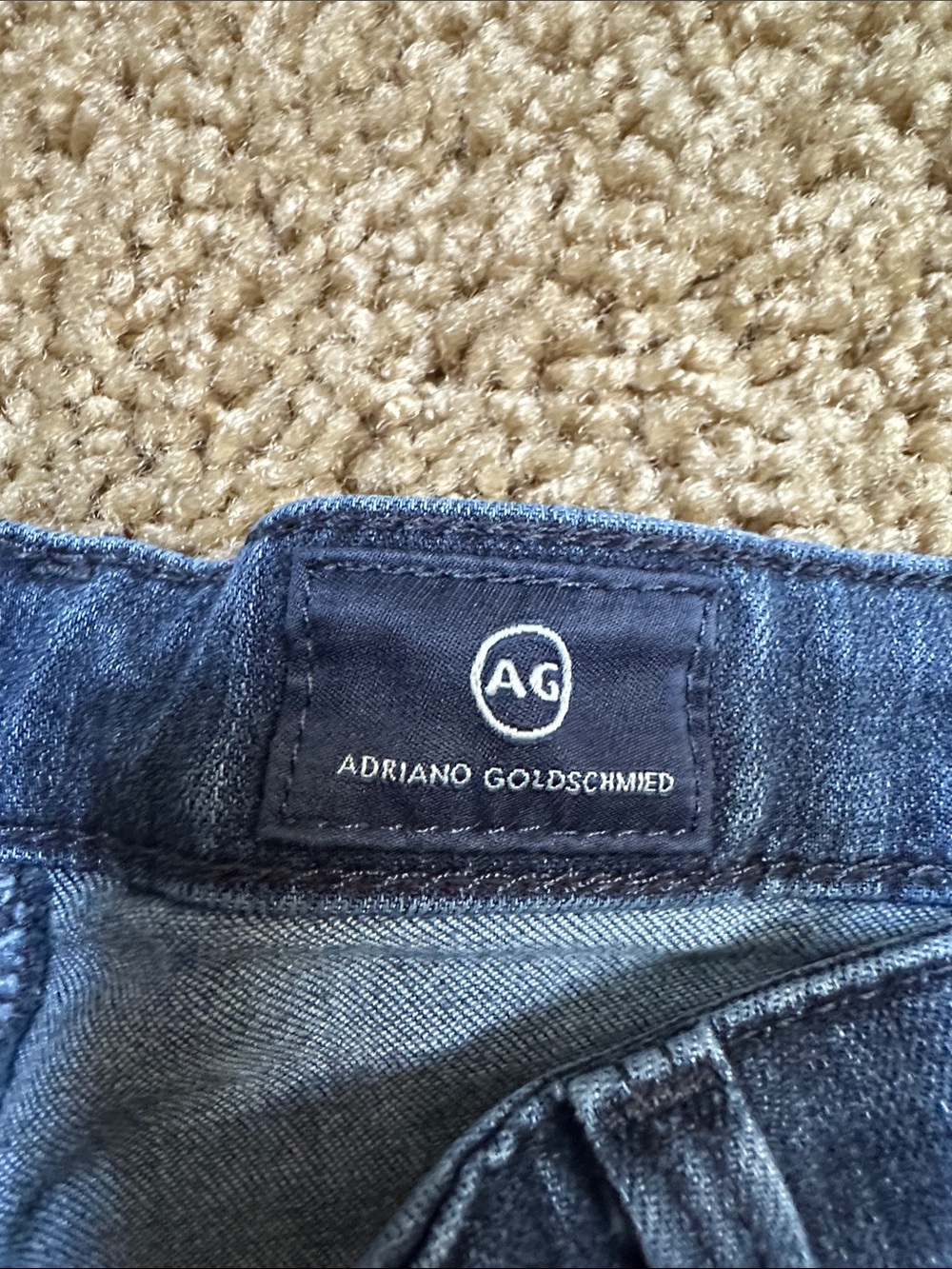 AG Adriano Goldschmied Women's Skinny Jeans in Medium Blue Wash - Picture 3 of 4